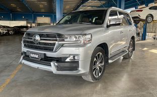 Toyota • Land Cruiser
