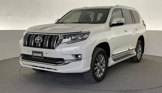 Toyota • Land Cruiser Prado