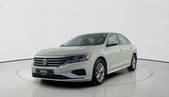 Volkswagen • Passat