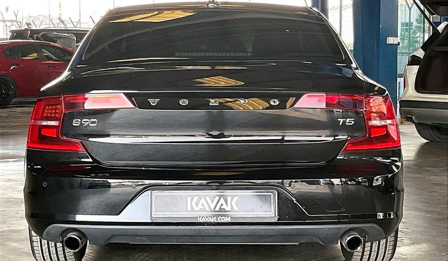 Volvo S90 T5 MOMENTUM Sedan 2020