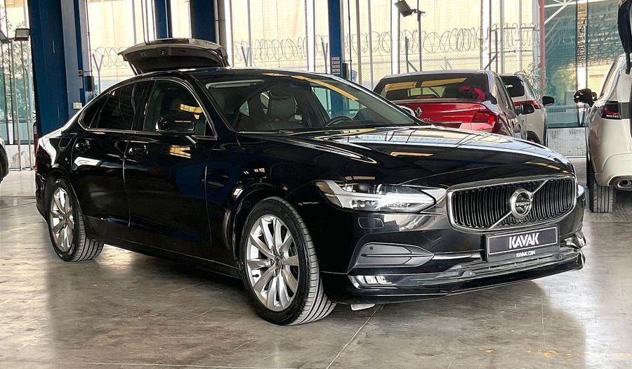 Volvo S90 T5 MOMENTUM Sedan 2020