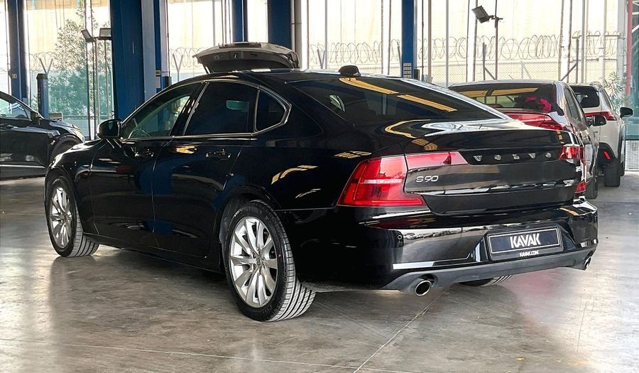 Volvo S90 T5 MOMENTUM Sedan 2020