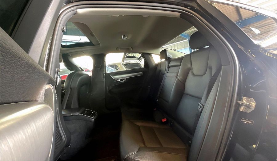 Volvo S90 T5 MOMENTUM Sedan 2020