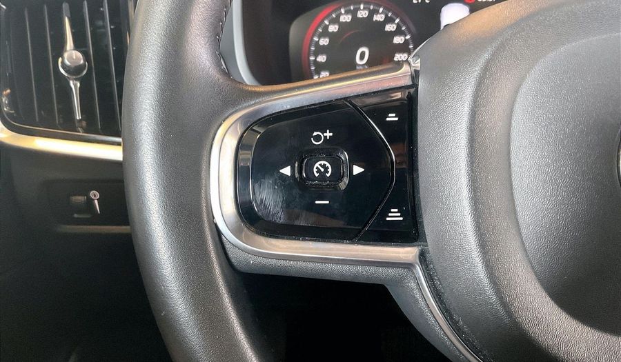 Volvo S90 T5 MOMENTUM Sedan 2020