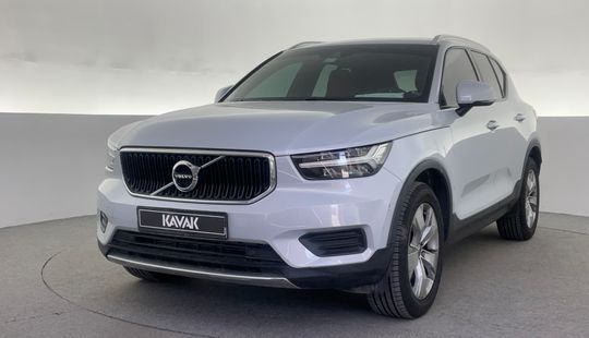 Volvo • XC40