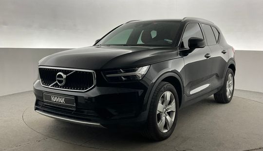 Volvo XC40 T5 Momentum-2020