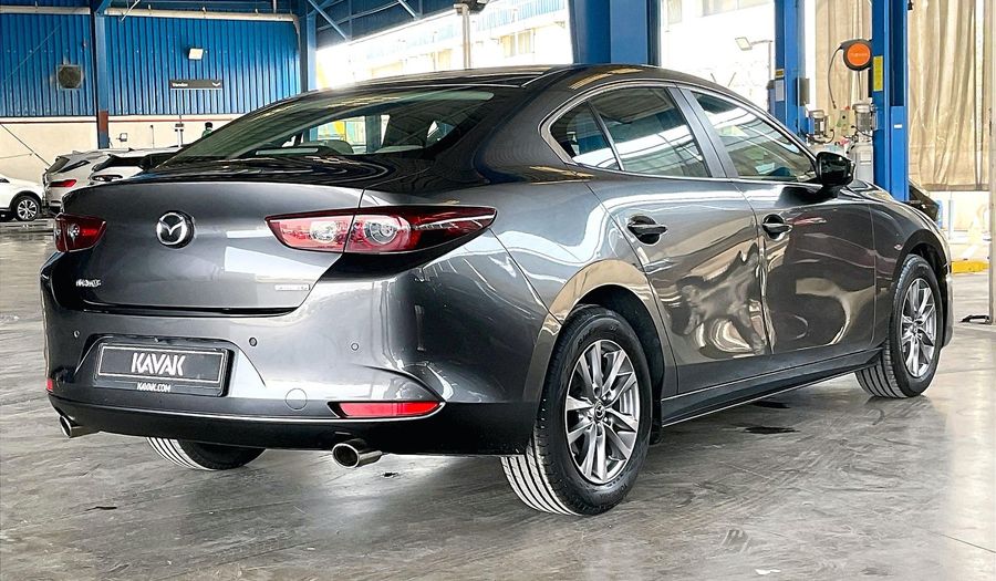 Mazda 3 EVOLVE Sedan 2021