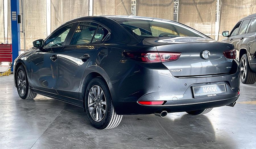 Mazda 3 EVOLVE Sedan 2021