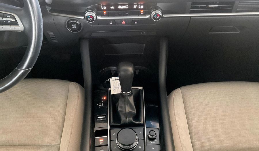 Mazda 3 EVOLVE Sedan 2021