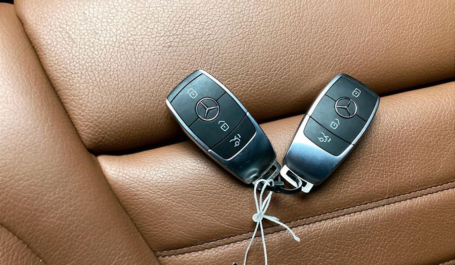 Mercedes Benz C 200 PREMIUM (AMG LINE) Sedan 2021