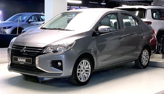 Mitsubishi Attrage GLX Full-2021