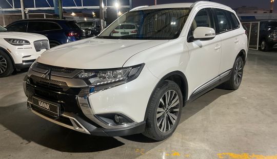 Mitsubishi • Outlander
