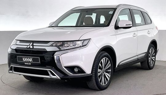 Mitsubishi • Outlander