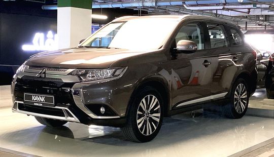 Mitsubishi Outlander GLX Midline-2021
