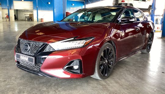 Nissan • Maxima