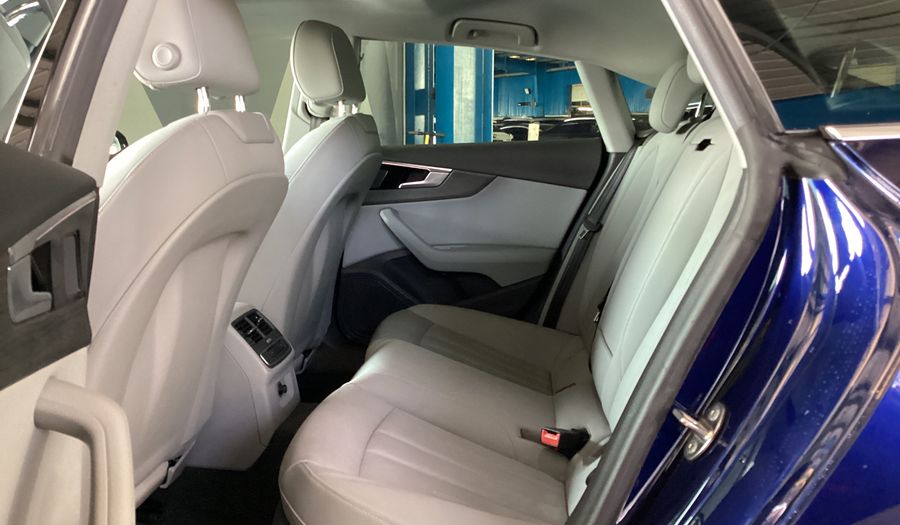 Audi A5 40 TFSI S-LINE Sedan 2021