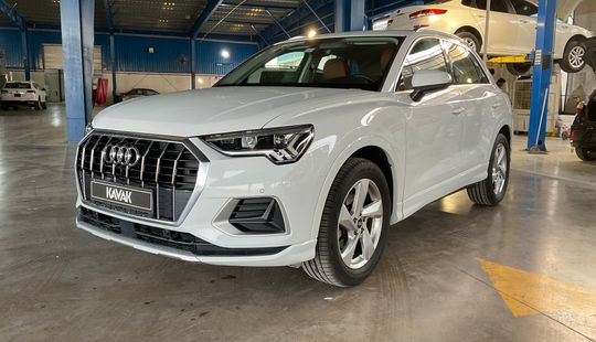 Audi • Q3