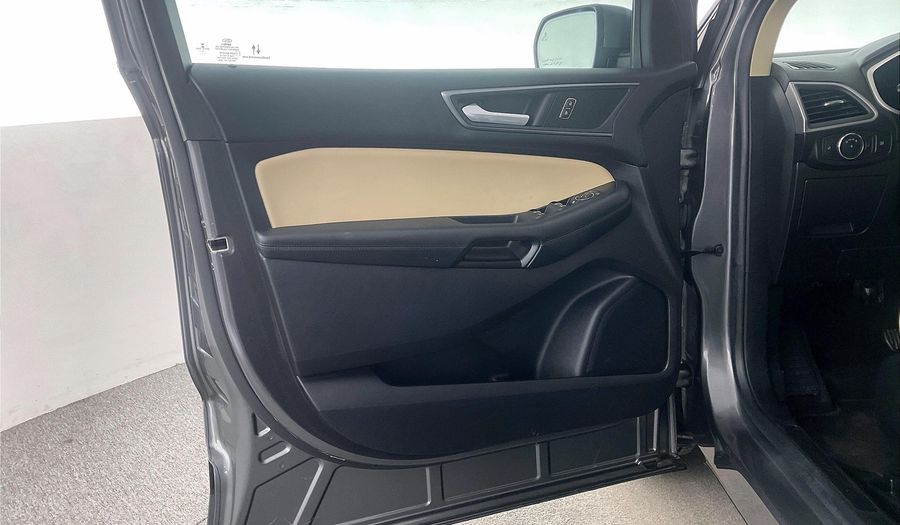 Ford Edge SE Suv 2021