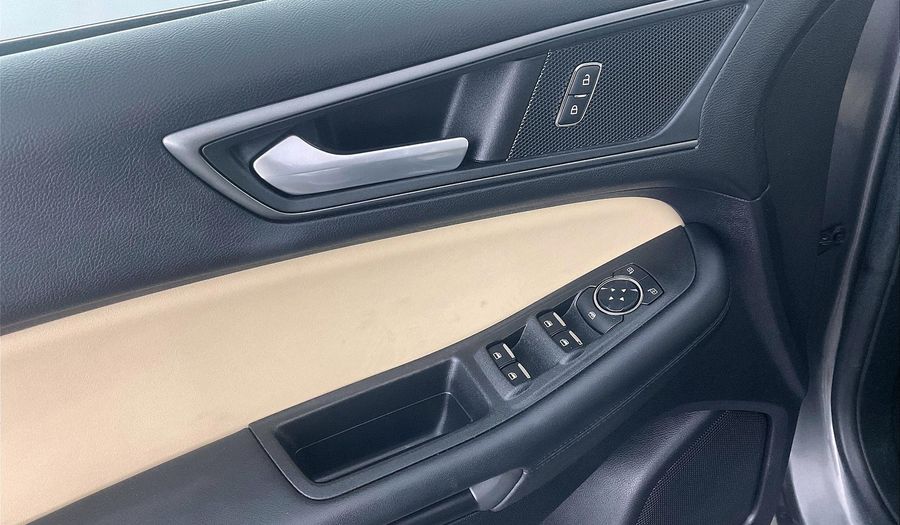 Ford Edge SE Suv 2021