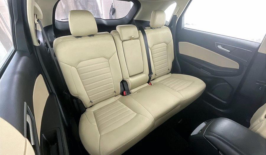 Ford Edge SE Suv 2021