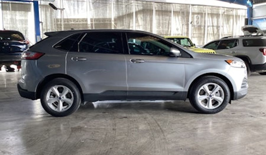 Ford Edge SE Suv 2021