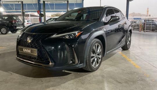 LEXUS • UX200