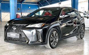 LEXUS • UX200