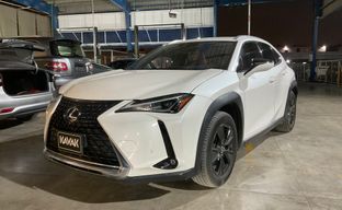 LEXUS • UX200