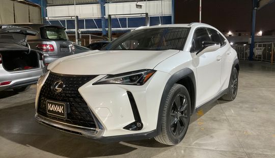 LEXUS • UX200