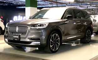 Lincoln • Aviator