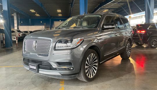 Lincoln • Navigator