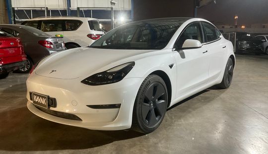Tesla • Model 3