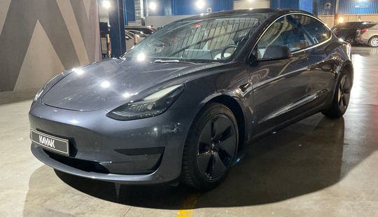 Tesla • Model 3