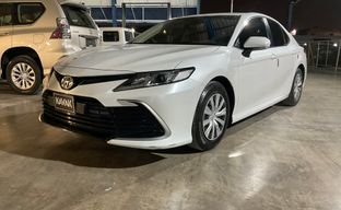 Toyota • Camry