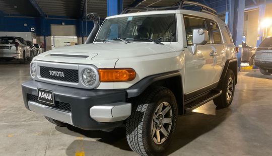 Toyota • FJ Cruiser