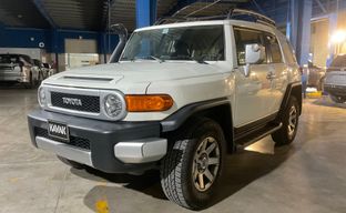 Toyota • FJ Cruiser