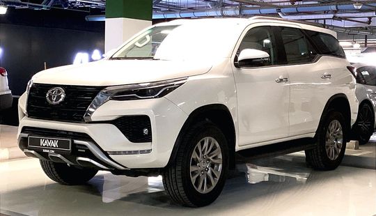 Toyota • Fortuner