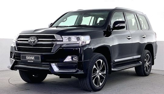 Toyota • Land Cruiser