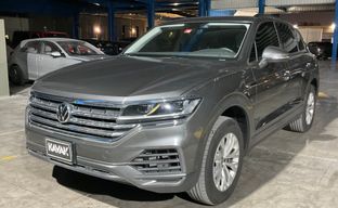 Volkswagen • Touareg