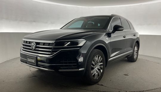 Volkswagen • Touareg