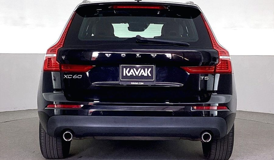 Volvo Xc60 2.0 T5 250 FWD MOMENTUM AUTO Suv 2021