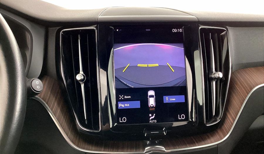 Volvo Xc60 2.0 T5 250 FWD MOMENTUM AUTO Suv 2021