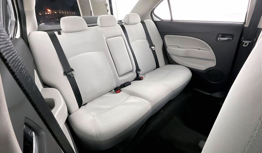 Mitsubishi Attrage GLX FULL Sedan 2022