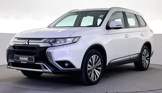 Mitsubishi • Outlander