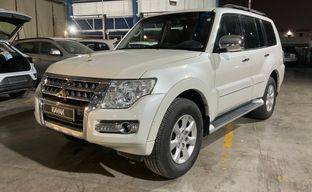 Mitsubishi • Pajero