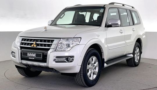 Mitsubishi • Pajero