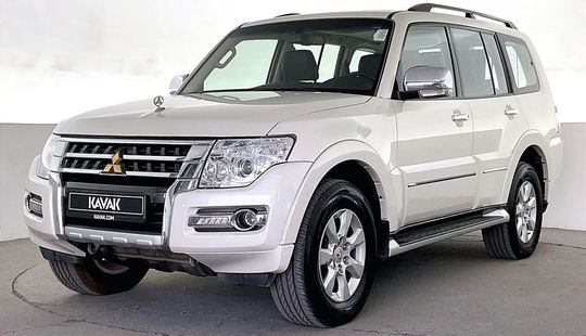 Mitsubishi • Pajero