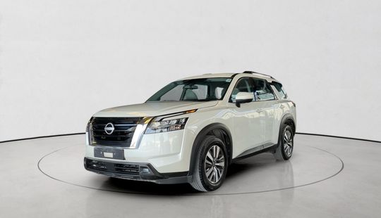 Nissan • Pathfinder