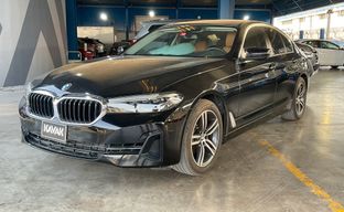 BMW • 520i