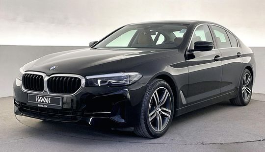 BMW • 520i